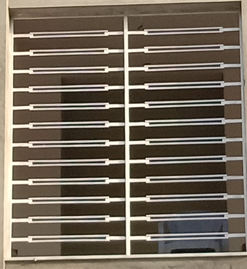 Bi-Panel Modern Block Grill